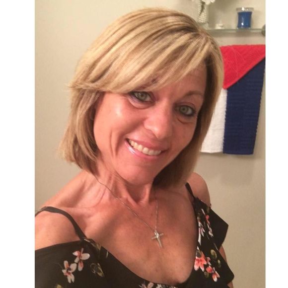 Meet your Posher, Adrienne - Picture 1 of 1